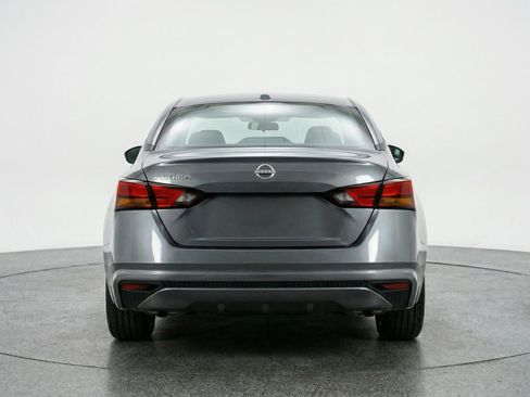 Used 2025 Nissan Altima 2.5 SV image 7