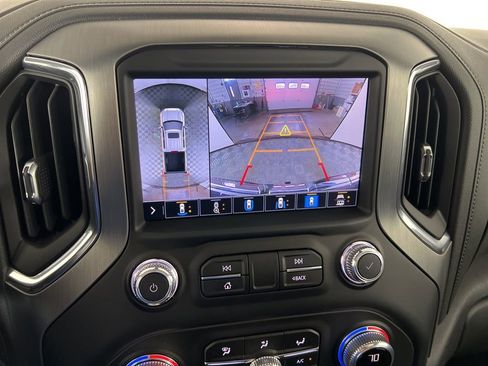 Used 2021 GMC Sierra 1500 Denali w/ Technology Package AWD/4WD image 21