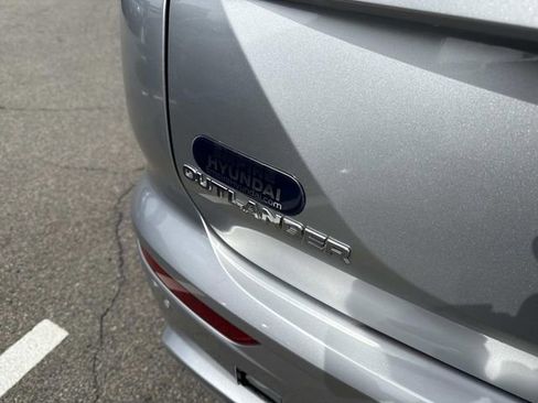 Used 2024 Mitsubishi Outlander SE Black Edition image 7