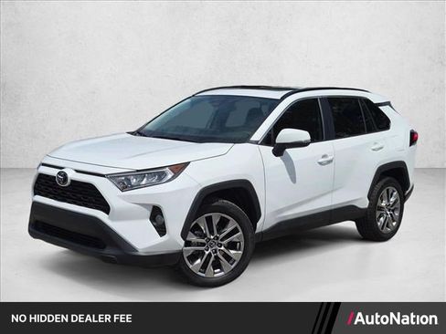 Used 2020 Toyota RAV4 XLE Premium FWD image 1
