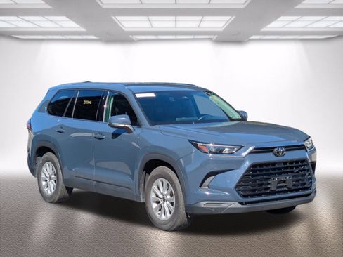 Certified 2024 Toyota Grand Highlander AWD image 1