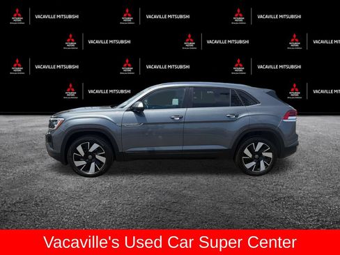 Used 2025 Volkswagen Atlas Cross Sport SE FWD image 3