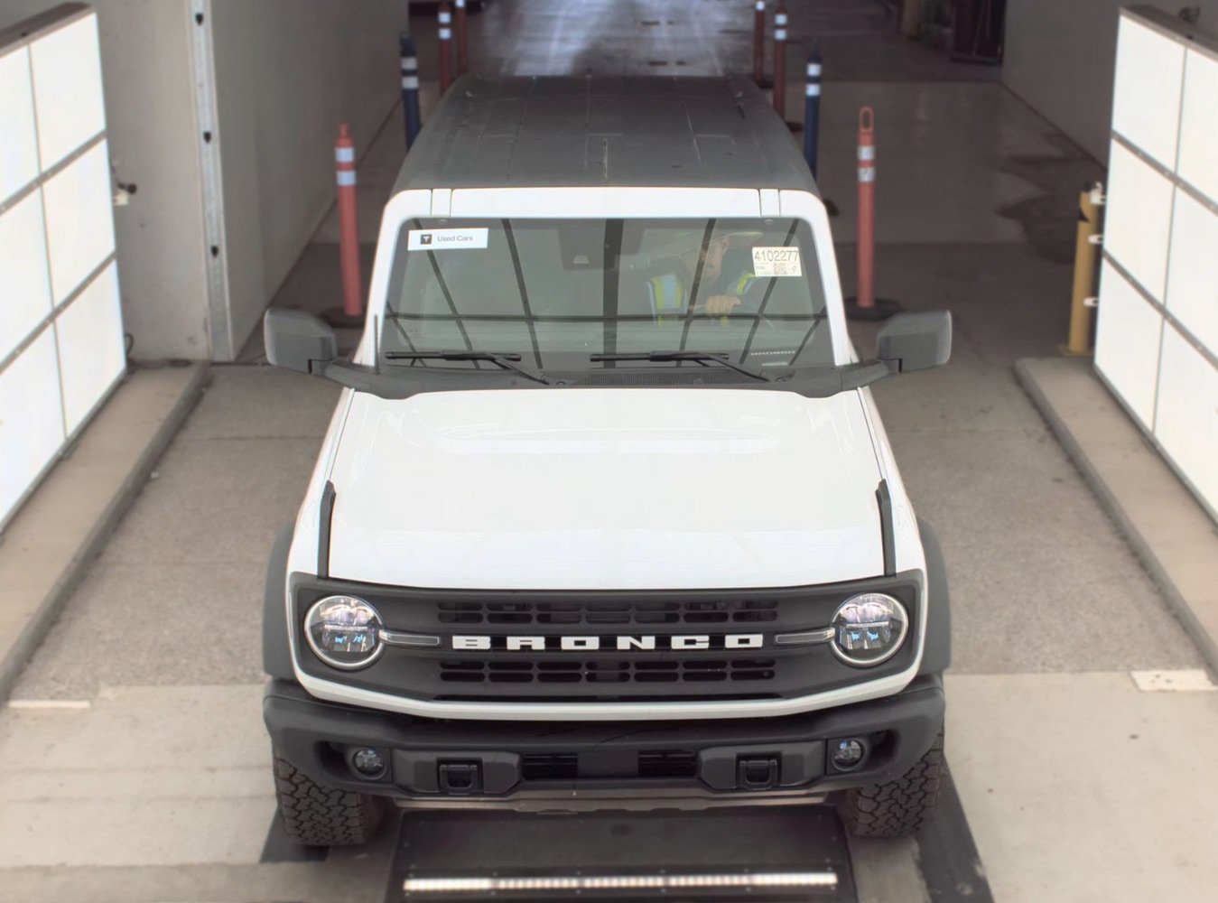 Used 2024 Ford Bronco Black Diamond AWD/4WD image 2
