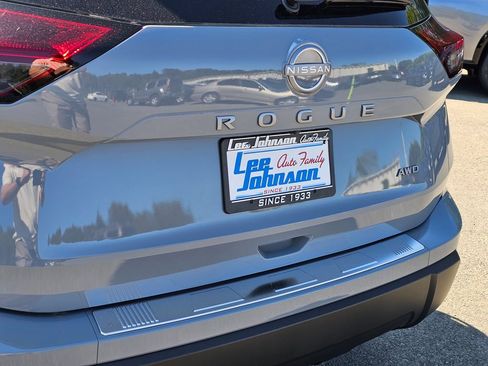 New 2026 Nissan Rogue SV w/ Cold Weather Package AWD/4WD image 21