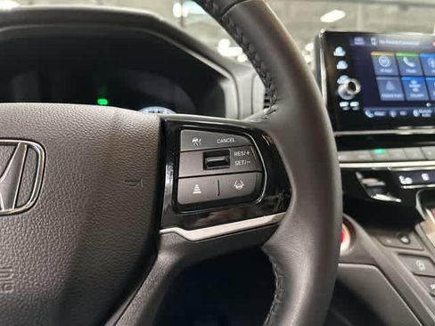 Used 2025 Honda Odyssey EX-L image 18