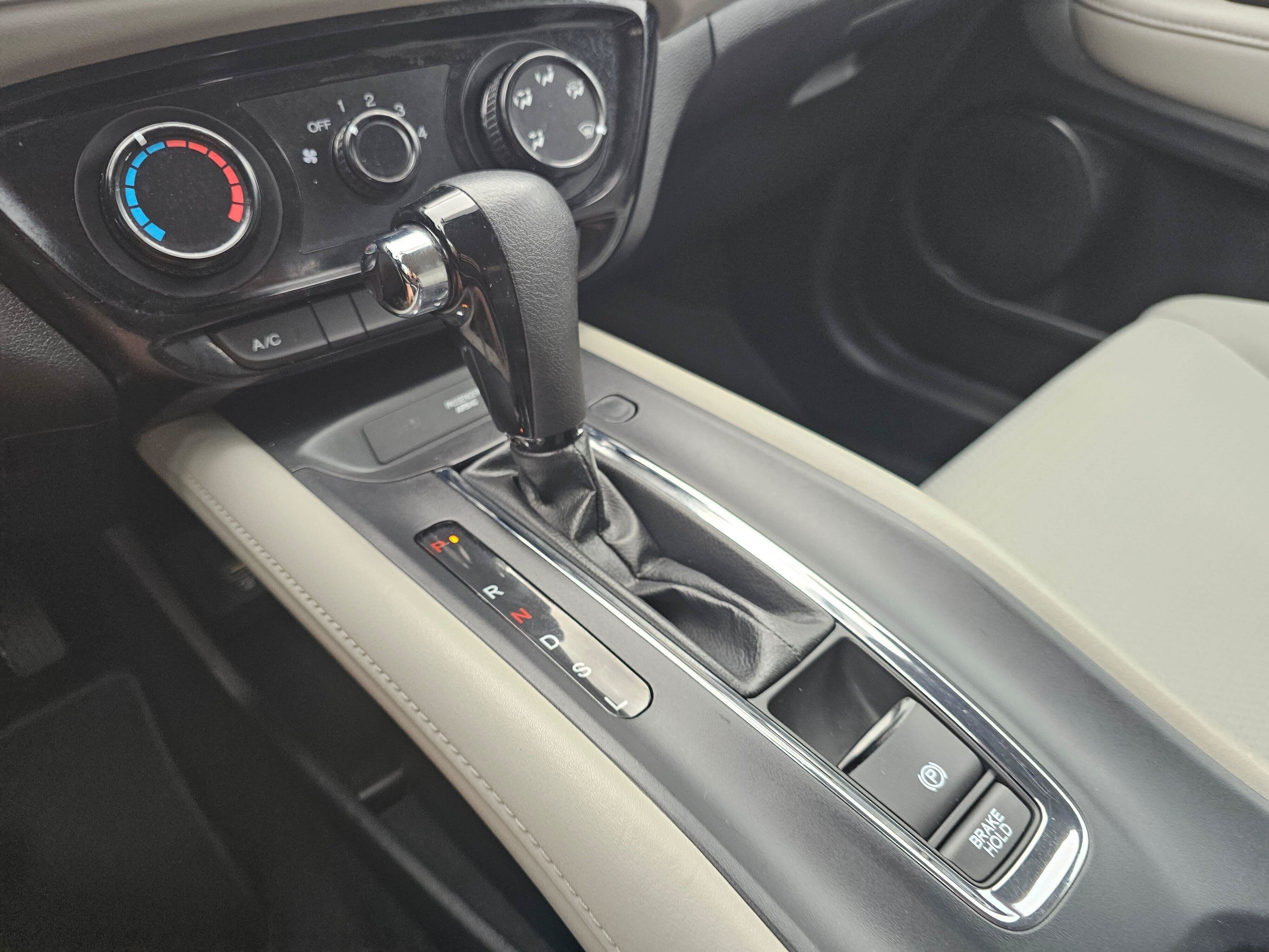 Used 2019 Honda HR-V LX image 30
