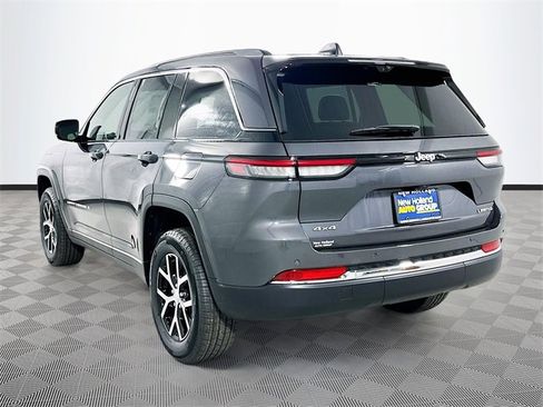 New 2025 Jeep Grand Cherokee Limited w/ Luxury Tech Group II image 22