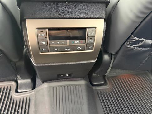Used 2020 Lexus GX 460 Premium w/ Premium Package AWD/4WD image 29