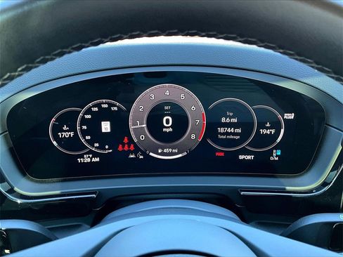 Used 2024 Porsche Cayenne image 25