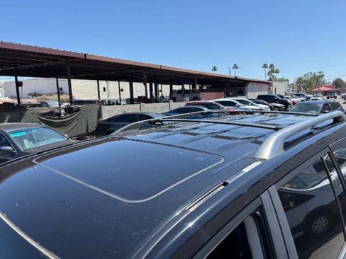 Used 2011 Lexus LX 570 4WD w/ Luxury Pkg image 10
