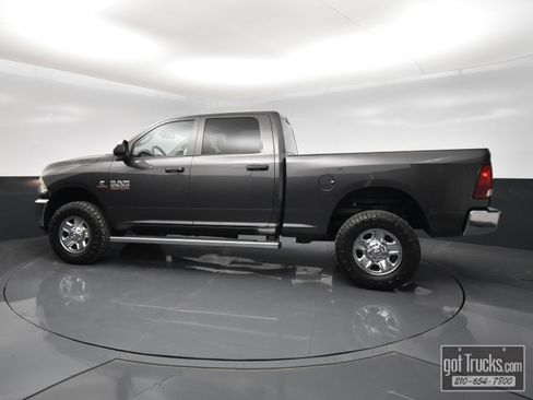 Used 2018 RAM 2500 Tradesman w/ Chrome Appearance Group AWD/4WD image 3