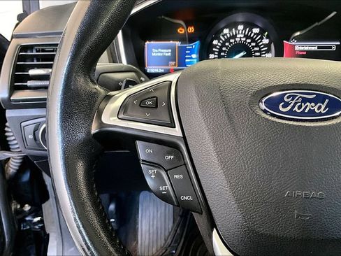 Used 2017 Ford Fusion Titanium FWD image 11