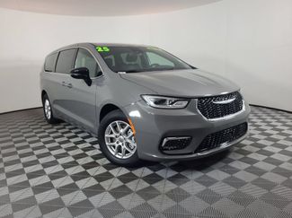 Used 2025 Chrysler Pacifica Select FWD 360° Tour