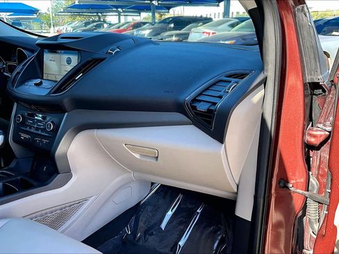 Used 2018 Ford Escape SEL image 18