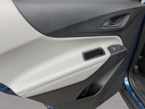 Used 2020 Chevrolet Equinox Premier image 32