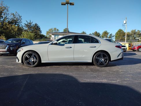 Used 2025 Mercedes-Benz E 350 Sedan image 2