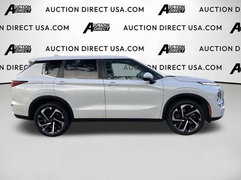 Used 2024 Mitsubishi Outlander SE AWD/4WD image 25