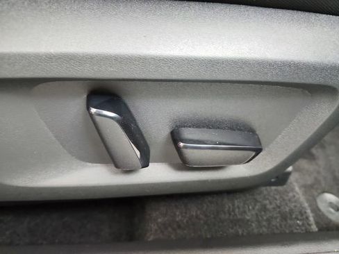 Used 2024 Nissan Rogue SL w/ SL Premium Package image 47