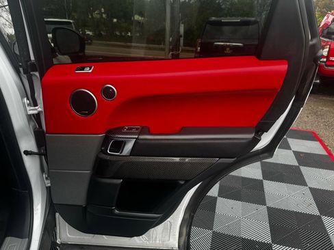 Used 2019 Land Rover Range Rover Sport SVR image 33