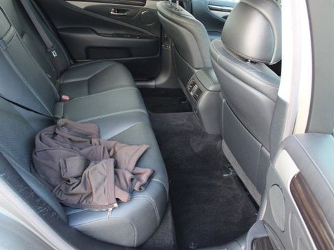 Used 2017 Lexus LS 460 image 13