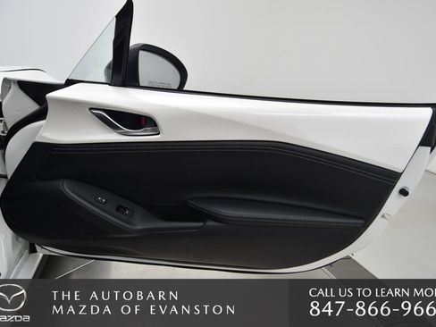 Certified 2025 MAZDA MX-5 Miata Club image 38