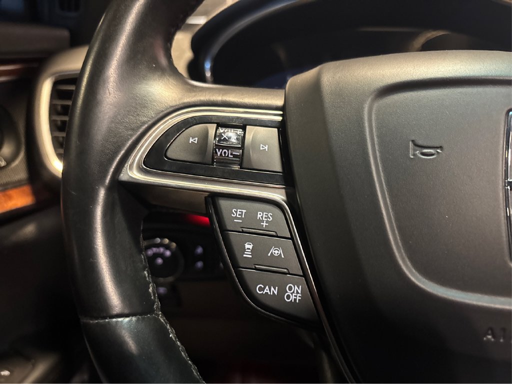 Used 2020 Lincoln Nautilus Reserve AWD/4WD image 36