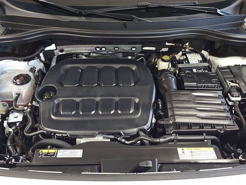 Used 2025 Volkswagen Tiguan S AWD/4WD image 27