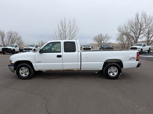 Used 2001 Chevrolet Silverado 1500 4x4 Extended Cab w/ Firm Ride Suspension Pkg image 8