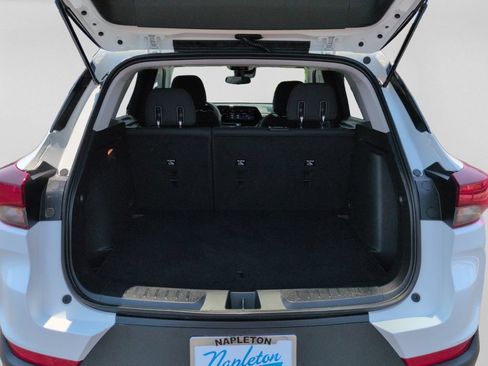 Used 2025 Chevrolet TrailBlazer LT w/ Driver Confidence Package FWD image 31