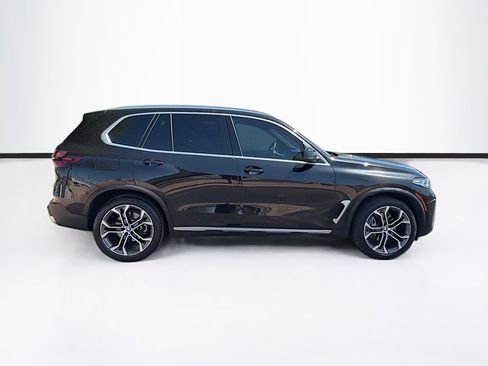 Used 2025 BMW X5 xDrive40i w/ Premium Package AWD/4WD image 4