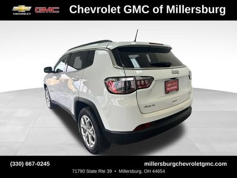 Used 2024 Jeep Compass Latitude AWD/4WD image 8