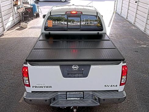 Used 2015 Nissan Frontier SV AWD/4WD image 4
