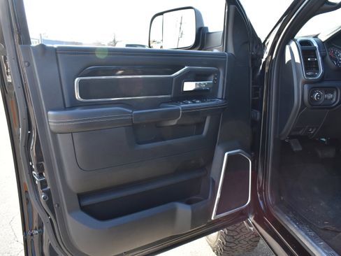 Used 2022 RAM 2500 Laramie w/ Night Edition image 24