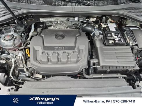 Certified 2024 Volkswagen Tiguan SE AWD/4WD image 30