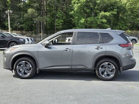 Used 2026 Nissan Rogue SV w/ Cold Weather Package FWD image 2