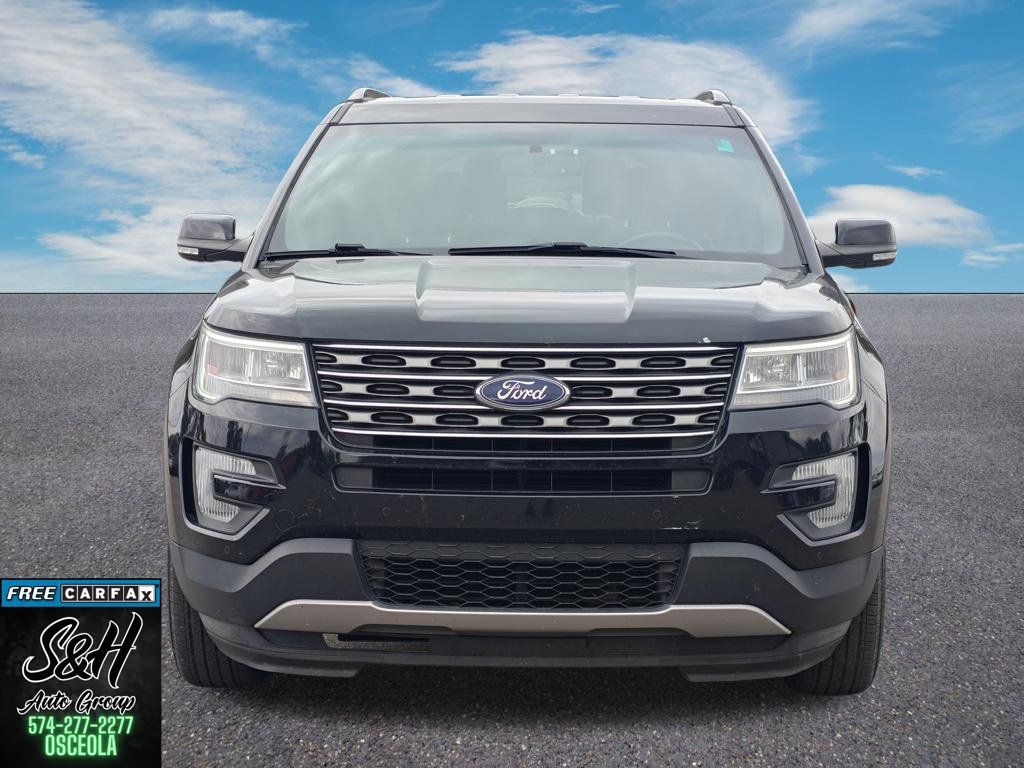 Used 2016 Ford Explorer XLT w/ Equipment Group 202A AWD/4WD image 11