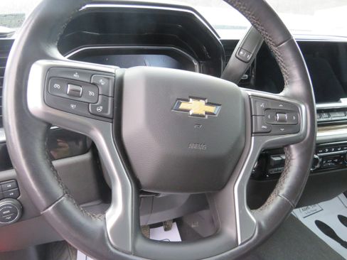Used 2022 Chevrolet Silverado 1500 LT w/ Z71 Off-Road Package image 26