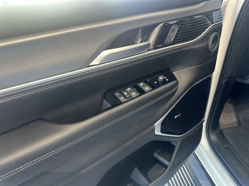 New 2026 Jeep Grand Wagoneer L Limited AWD/4WD image 11
