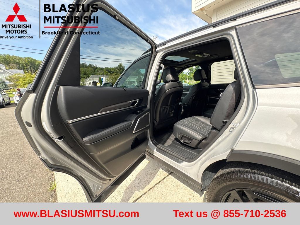 Used 2025 Kia Telluride EX X-Line AWD/4WD image 34