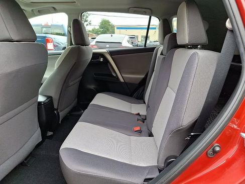 Used 2014 Toyota RAV4 XLE AWD/4WD image 10