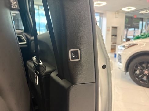 Used 2026 Chrysler Pacifica Limited w/ S Appearance Package image 33