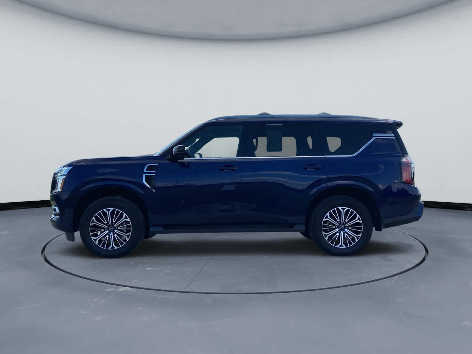 Used 2025 Nissan Armada SL AWD/4WD image 3