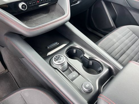 Used 2025 Ford Explorer ST-Line w/ ST-Line Street Pack AWD/4WD image 35
