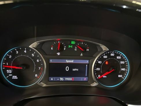 Used 2020 Chevrolet Traverse LT w/ Driver Confidence II Package AWD/4WD image 13