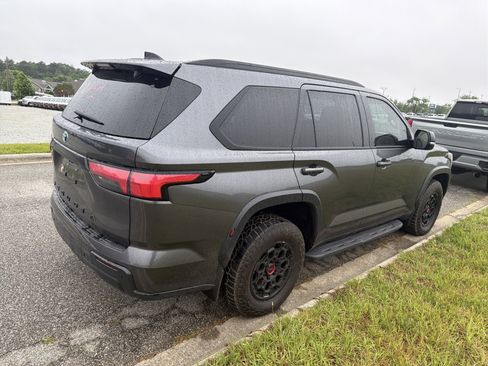 Used 2023 Toyota Sequoia TRD Pro AWD/4WD image 10