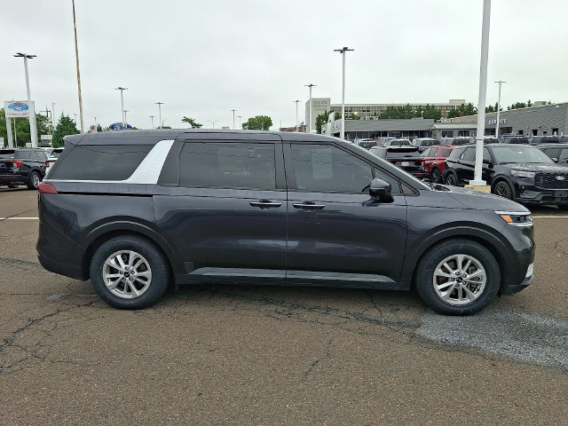 Used 2022 Kia Carnival LX FWD image 6