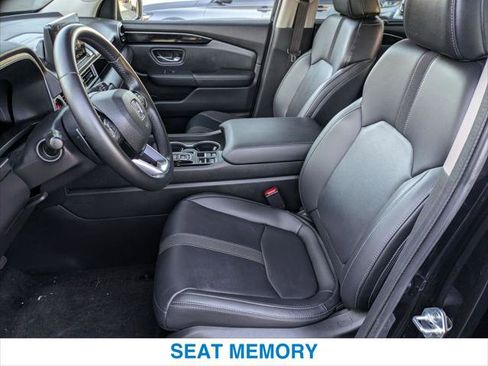 Used 2023 Honda Pilot Touring image 20