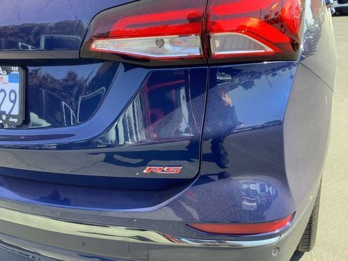 Used 2022 Chevrolet Equinox RS w/ RS Leather Package image 40