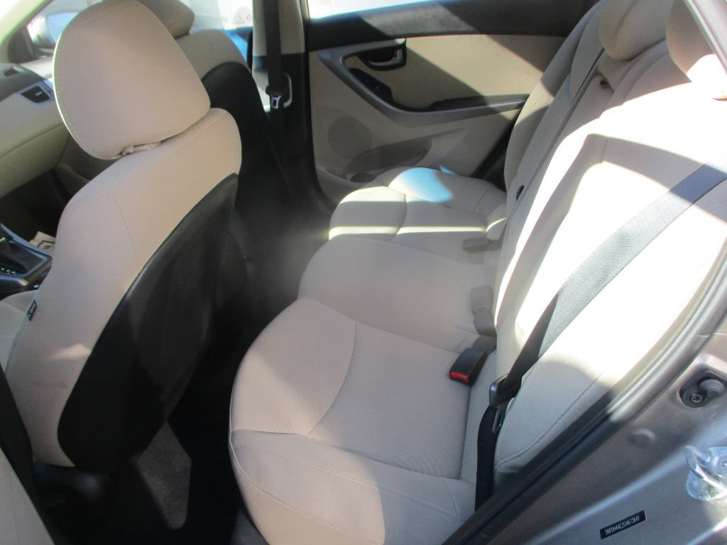 Used 2016 Hyundai Elantra Value Edition FWD image 7