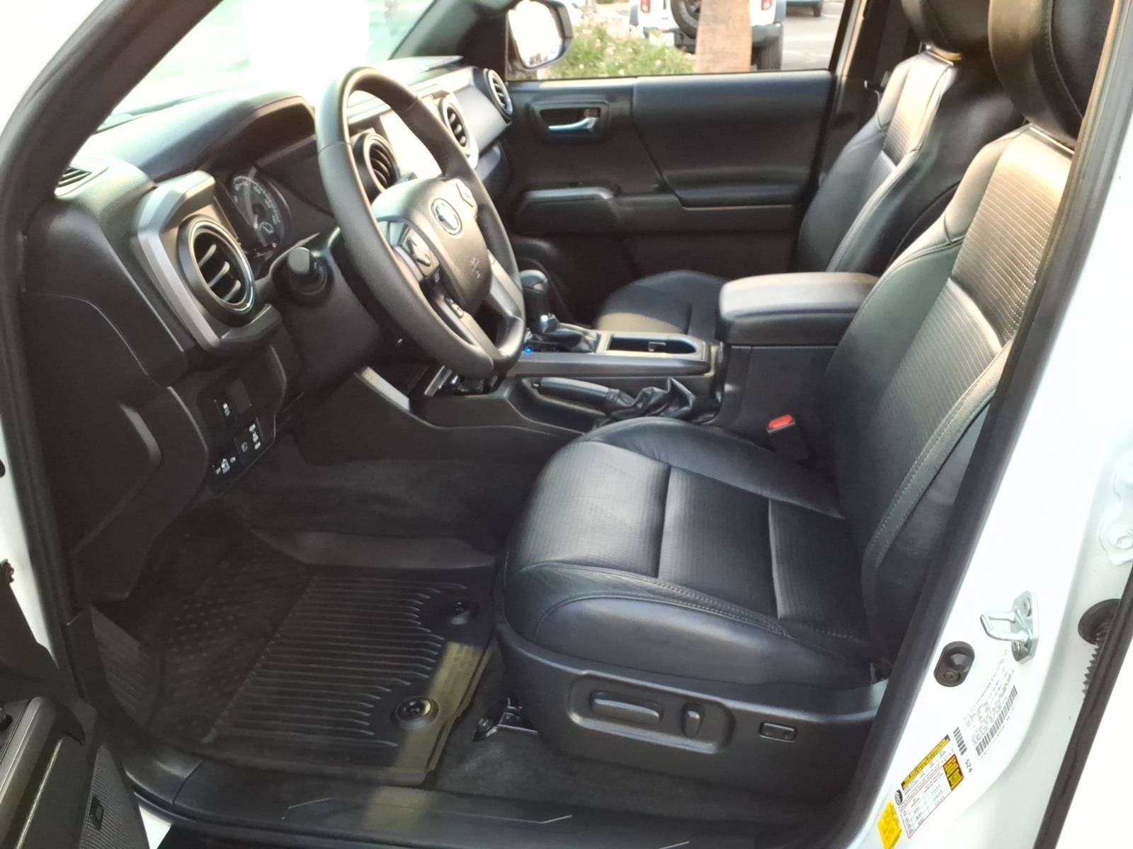 Certified 2023 Toyota Tacoma TRD Off-Road w/ TRD Premium Off Road Package AWD/4WD image 15